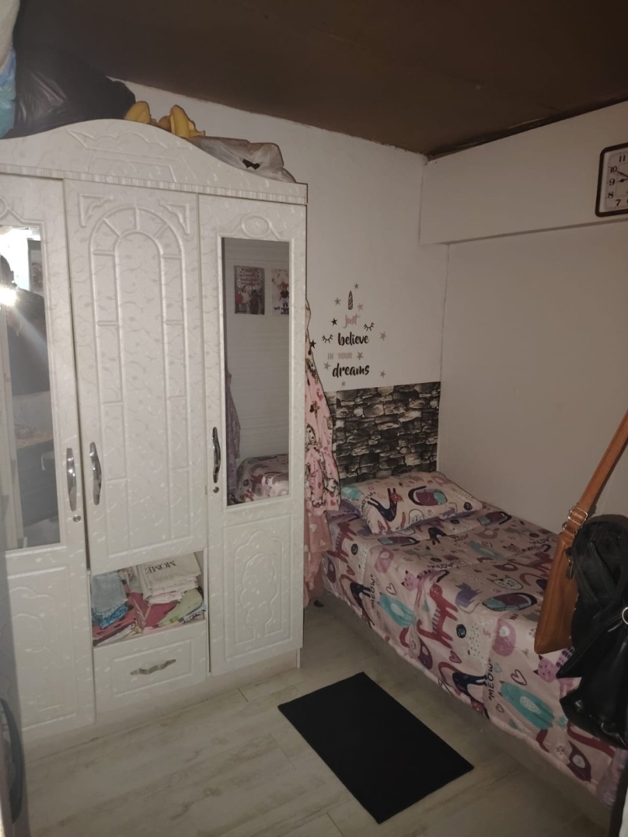 6 Bedroom Property for Sale in Roosendal Western Cape